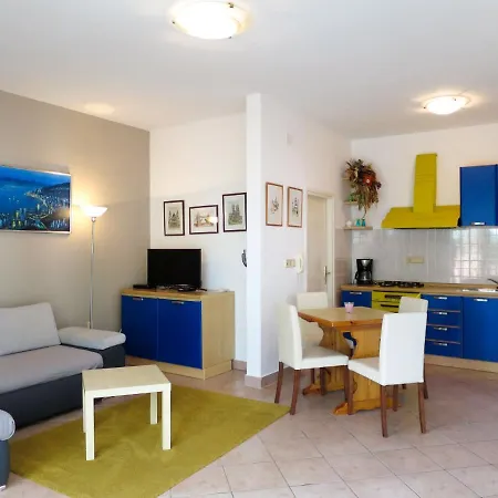 Nika - Lov307 Apartment *